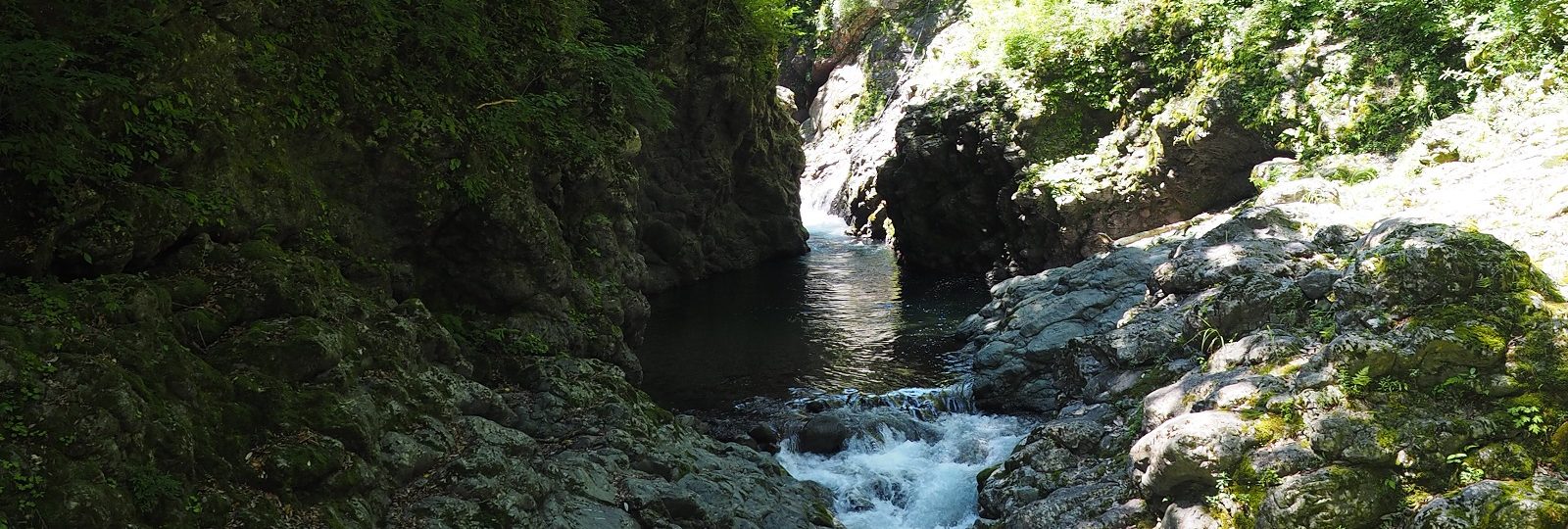 鬼神野溶岩渓谷